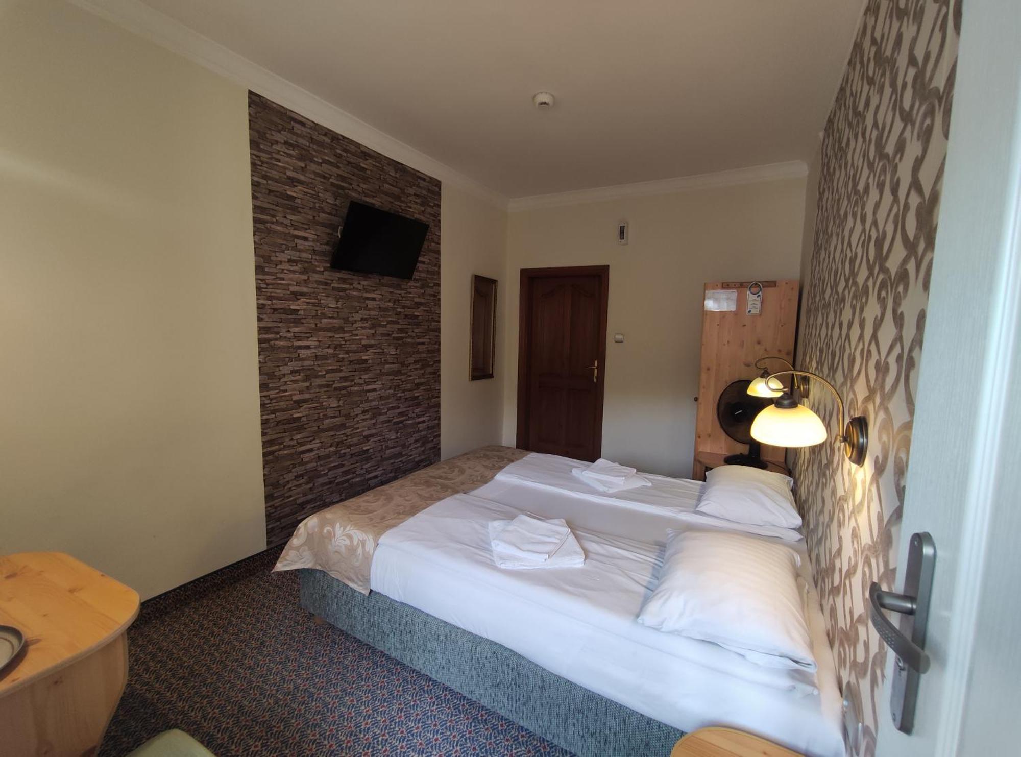 Hotel Atena スウプスク エクステリア 写真