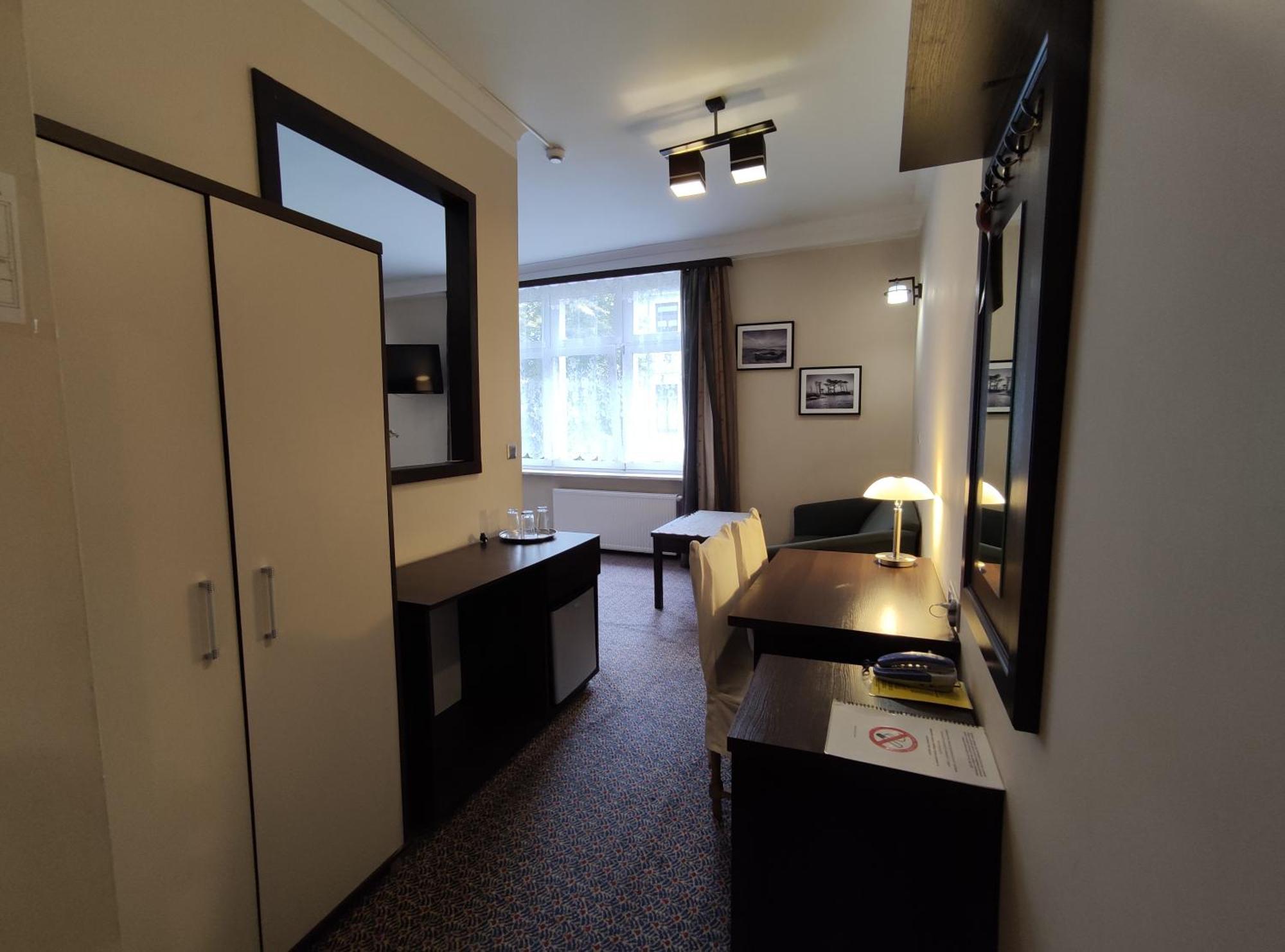 Hotel Atena スウプスク エクステリア 写真