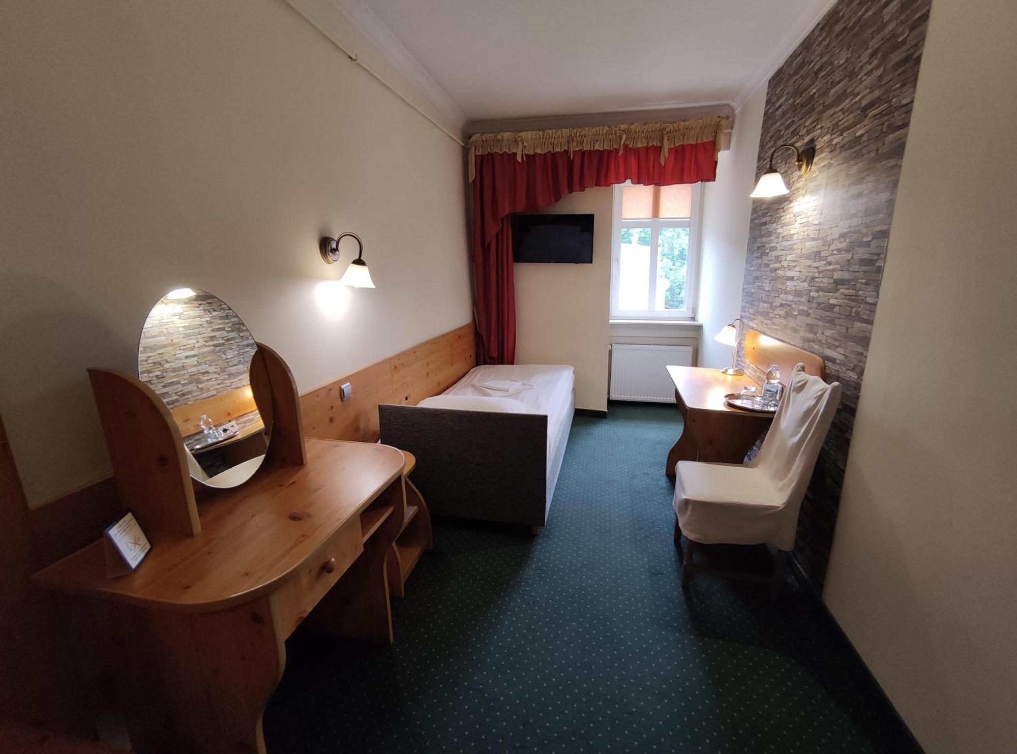 Hotel Atena スウプスク エクステリア 写真